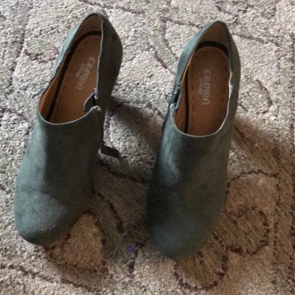 Booties - Picture 4 of 4